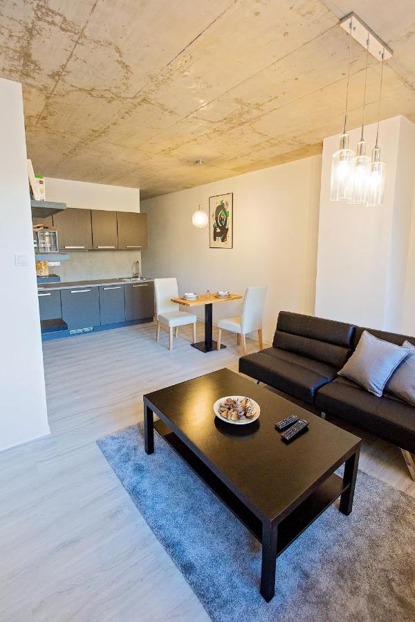 Exclusive Penzion Viva Residence Mlada Boleslav Bagian luar foto